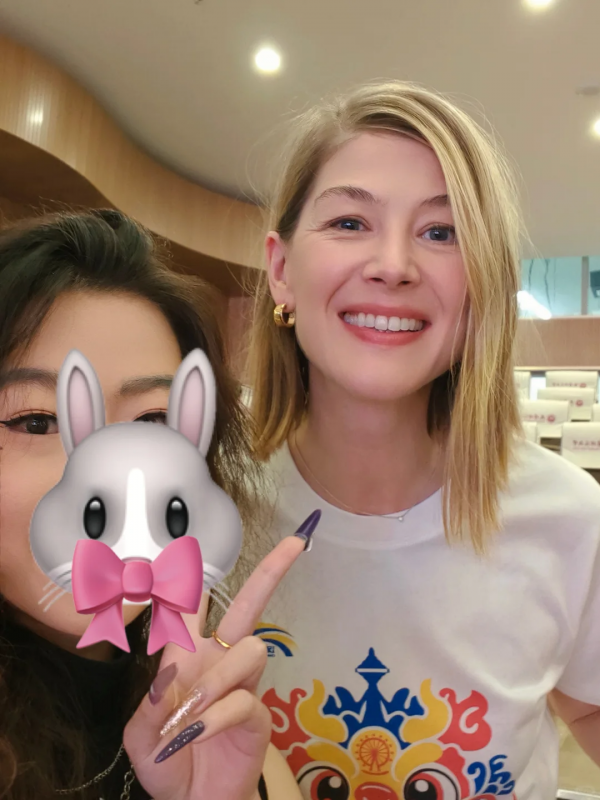 影后再不努力，名气就被13岁帅儿子赶超了